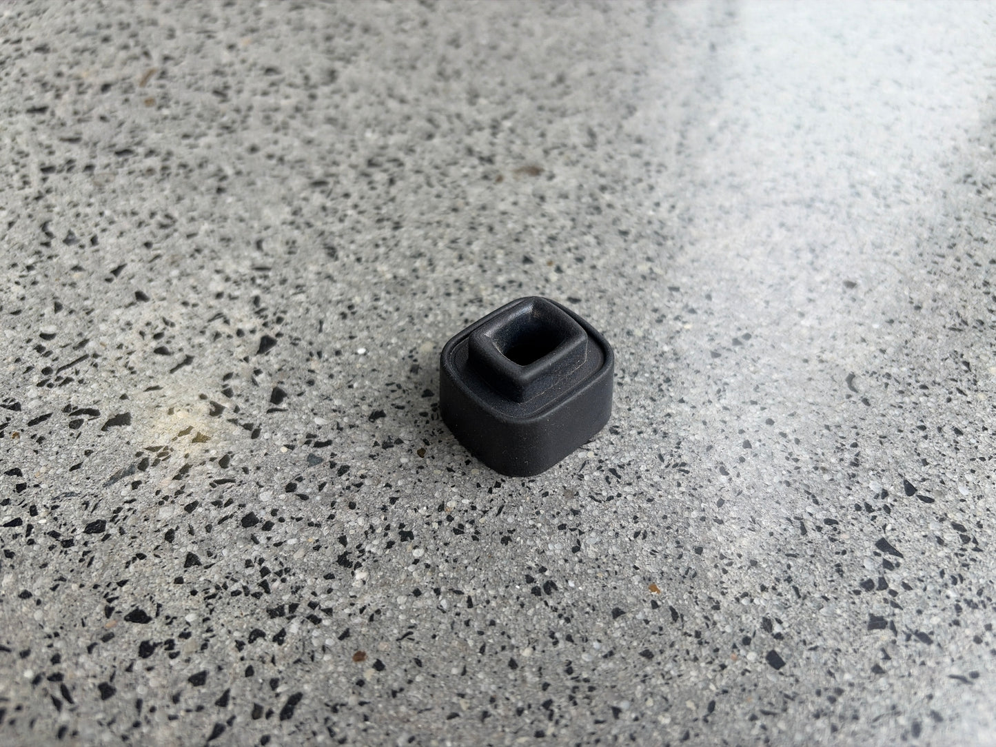 Tropical roof pole buffer Mk3-6