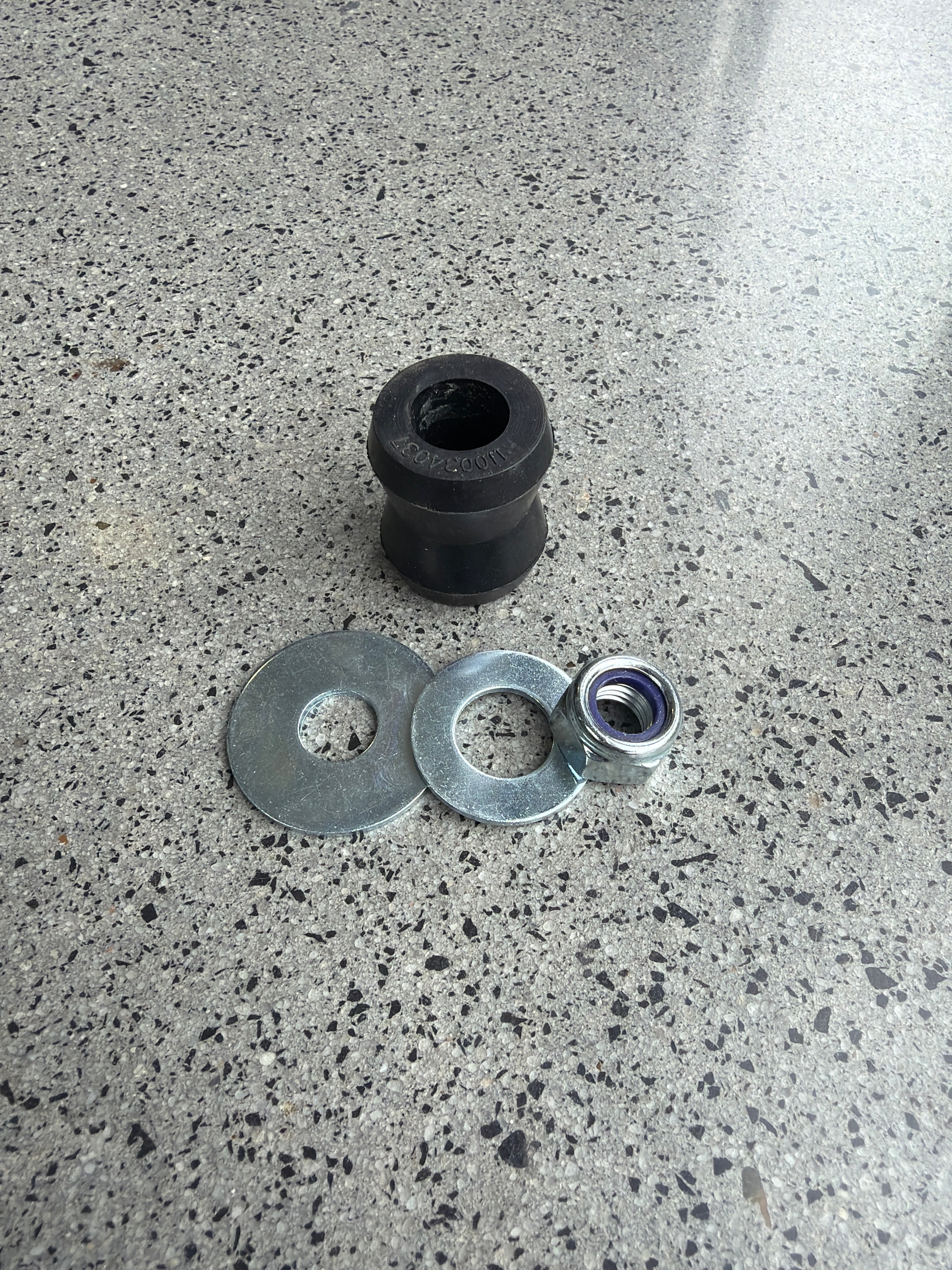 Shock Absorber Bush Kit (Driv)