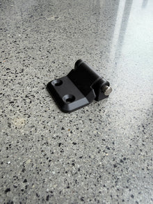 Offset hinge