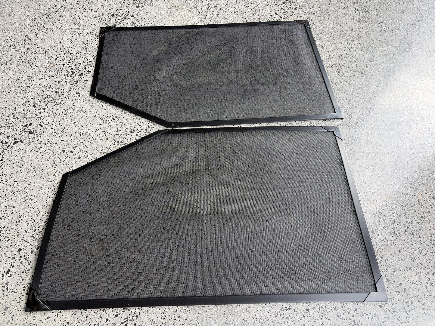 Glass Window - Midge Screens Pair LH&RH