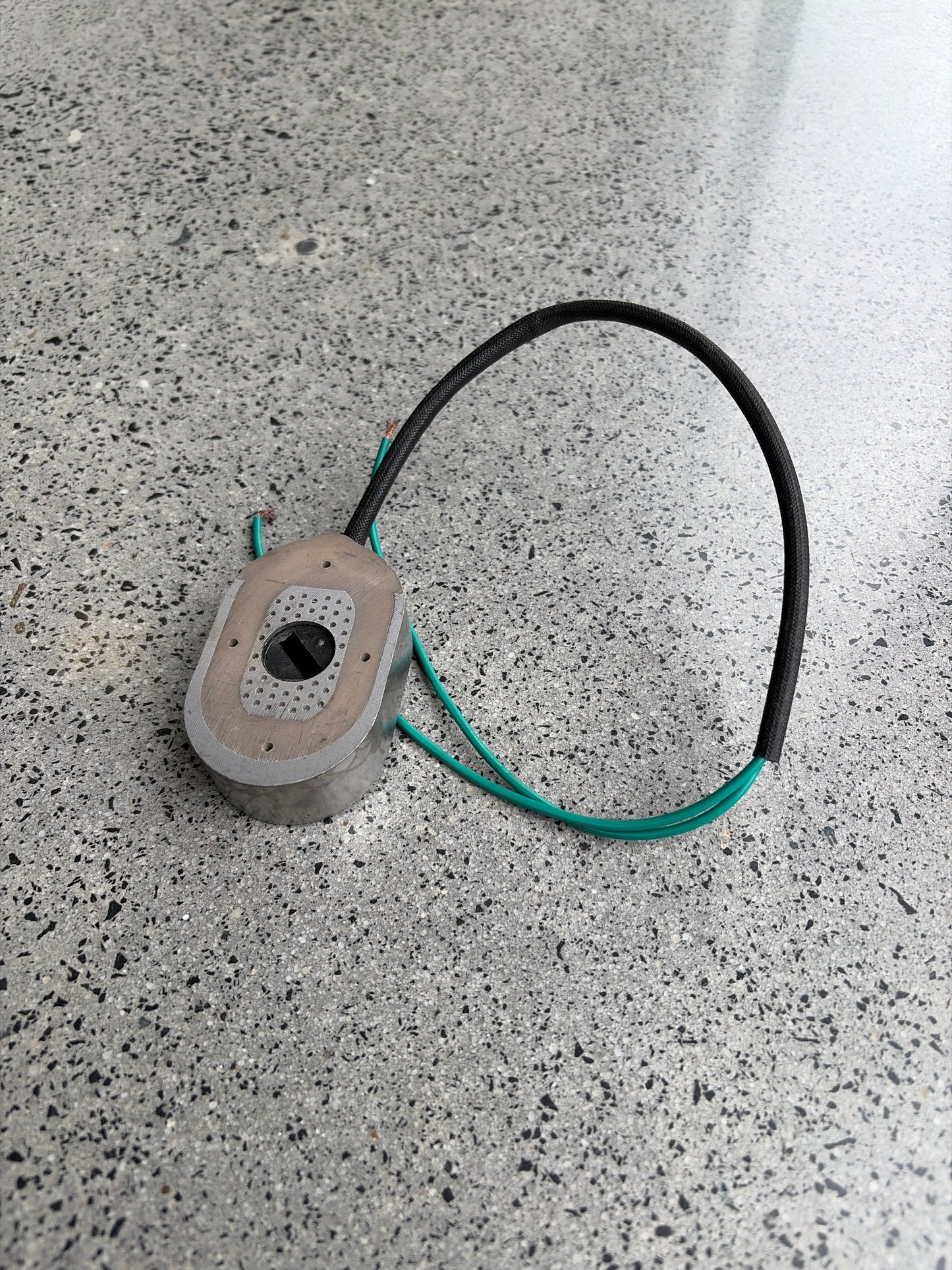 Left Hand Brake Magnet (10 inch)