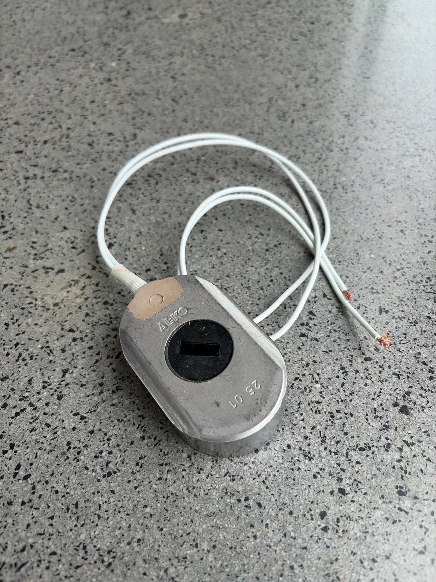 Right Hand Brake Magnet (12 inch)