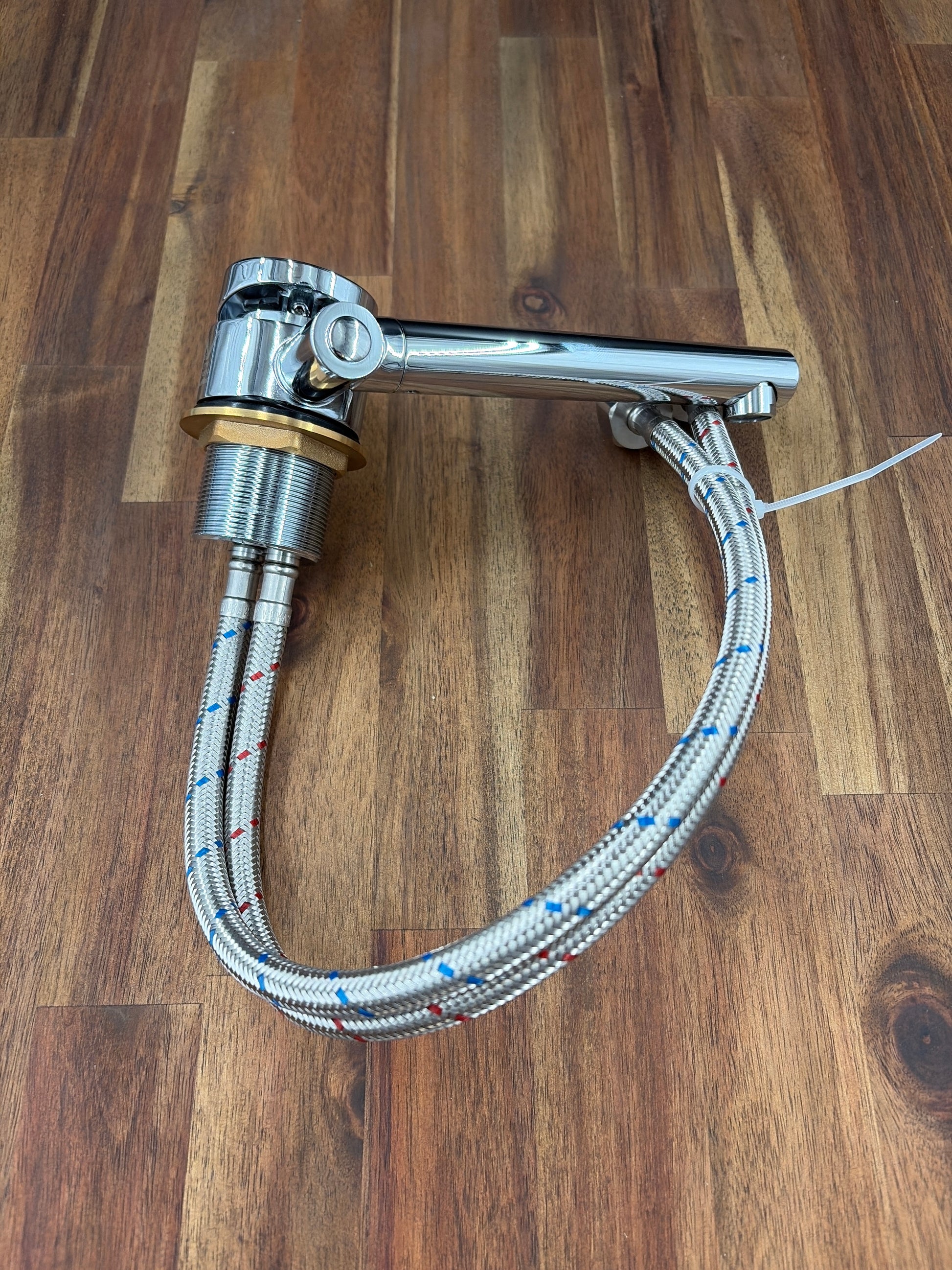 Folding Hot/Cold Water Tap 2